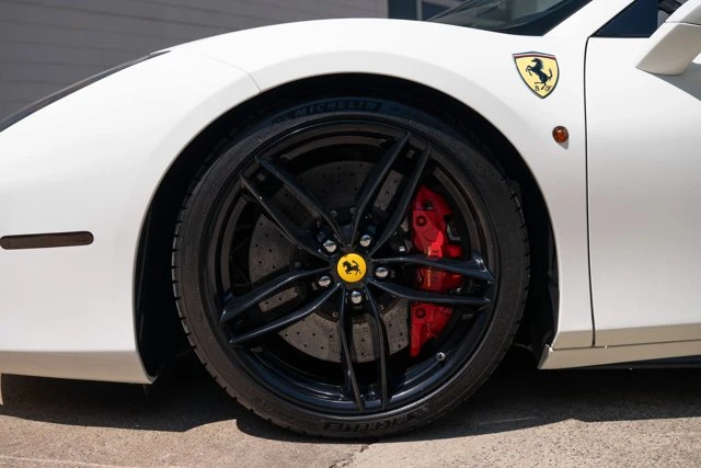 2018 Ferrari 488 Spider - Image 15 of 31