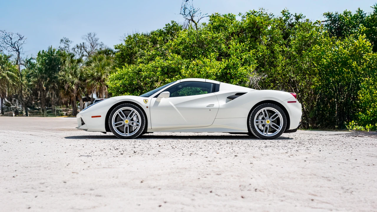 2018 Ferrari 488 Spider - Image 3 of 31