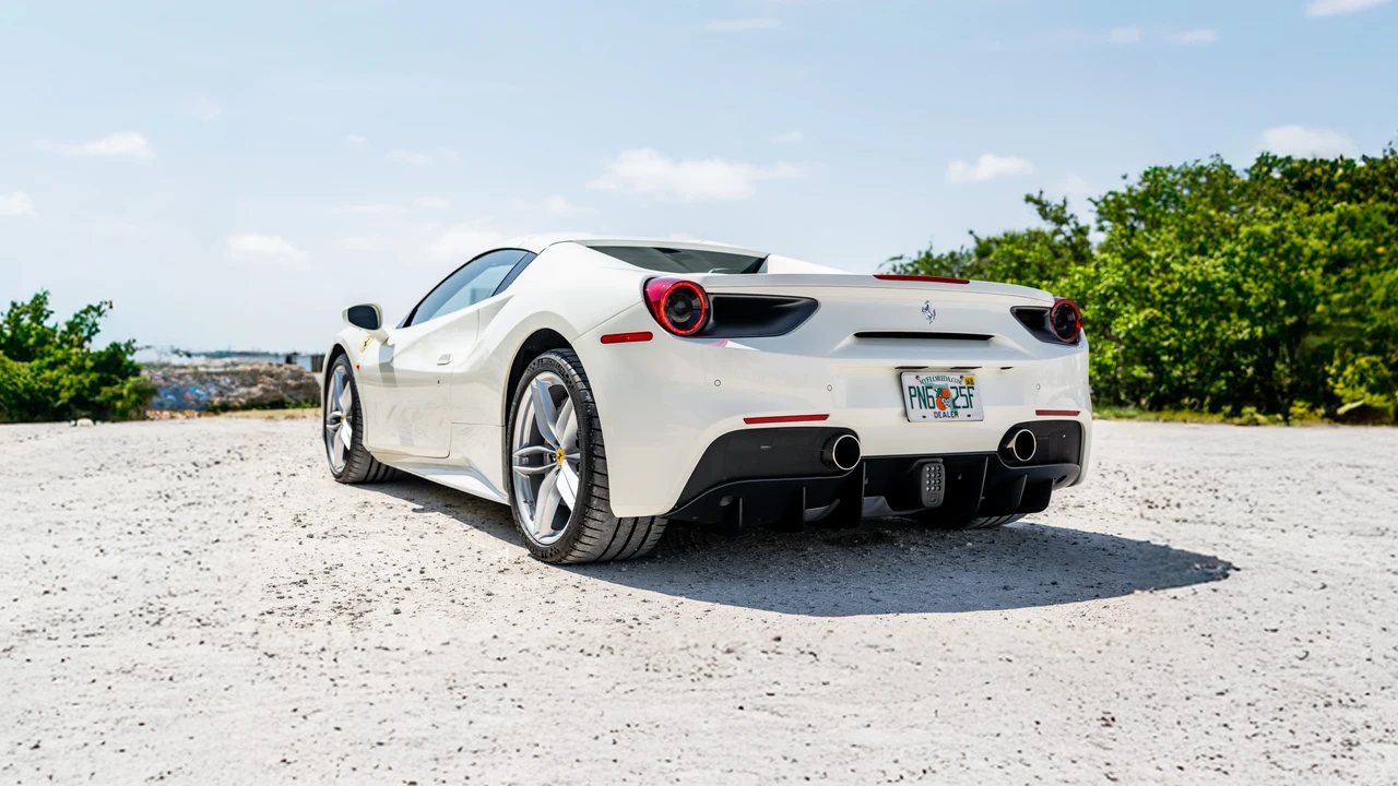 2018 Ferrari 488 Spider - Image 4 of 31