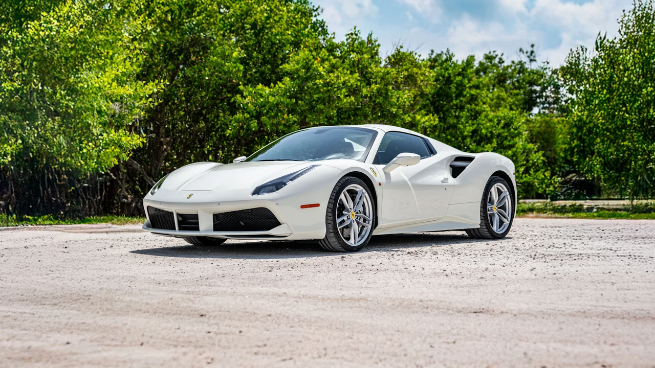 2018 Ferrari 488 Spider - Image 7 of 31