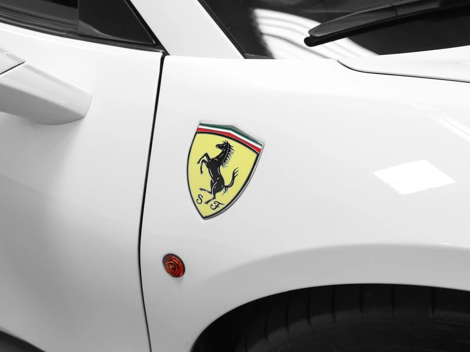 2018 Ferrari 488 Spider - Image 8 of 31