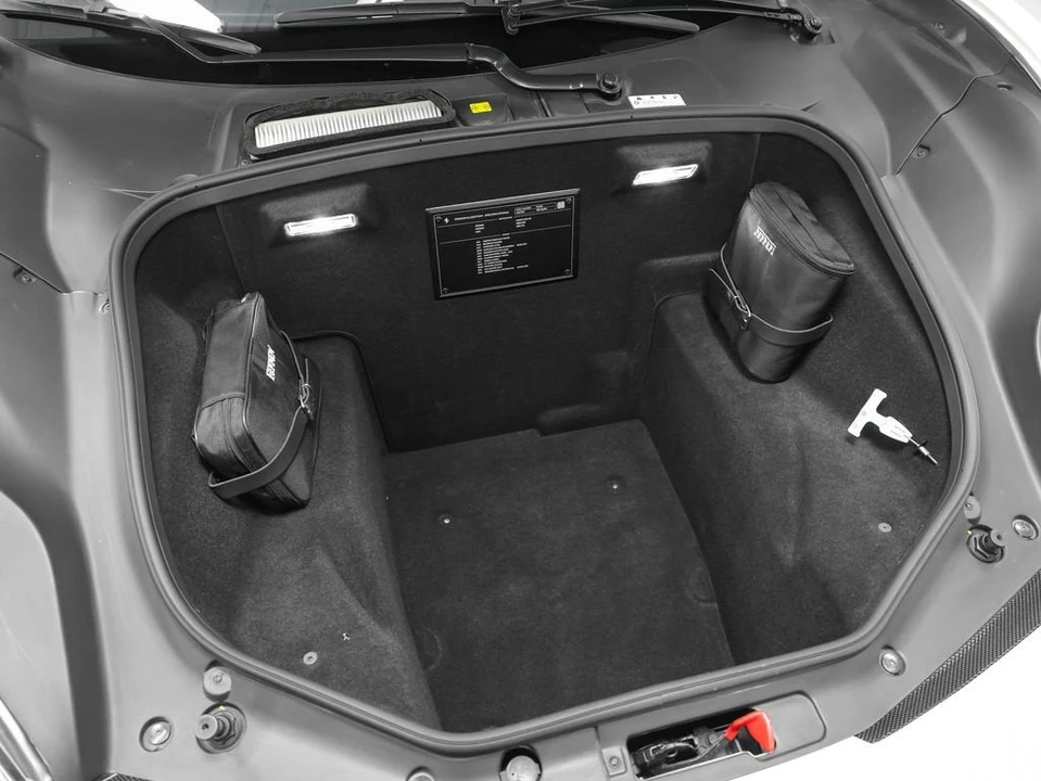 2018 Ferrari 488 Spider - Image 13 of 31