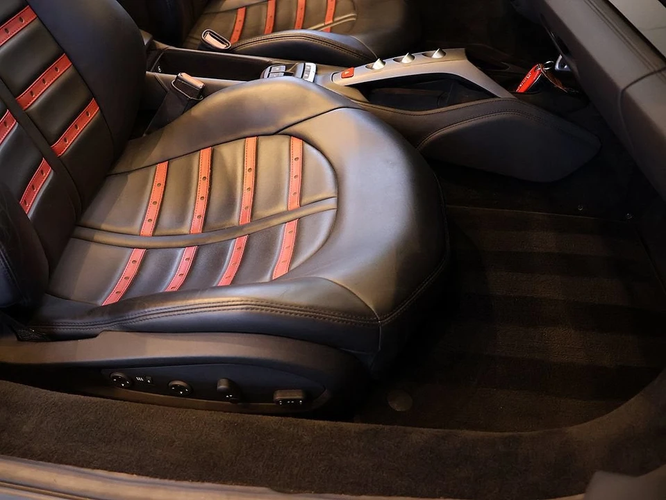 2018 Ferrari 488 Spider - Image 17 of 31