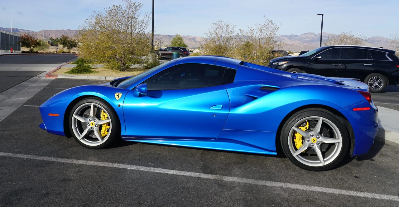 2018 Ferrari 488 Spider - Image 17 of 31