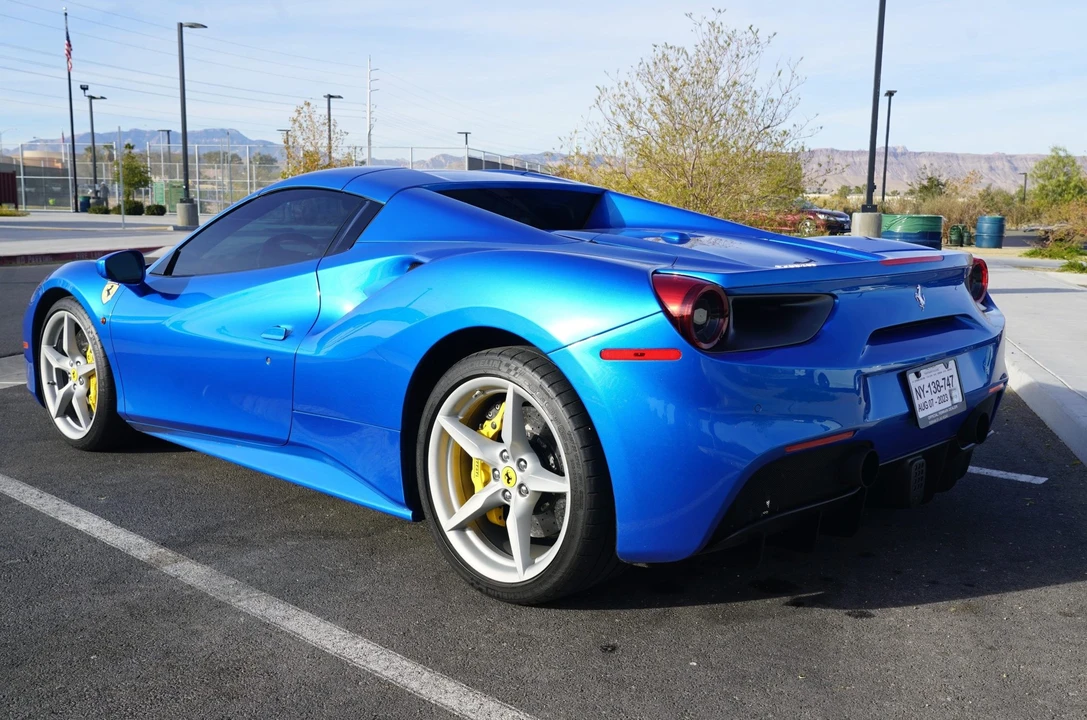 2018 Ferrari 488 Spider - Image 16 of 31