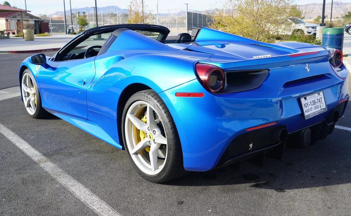 2018 Ferrari 488 Spider - Image 8 of 31