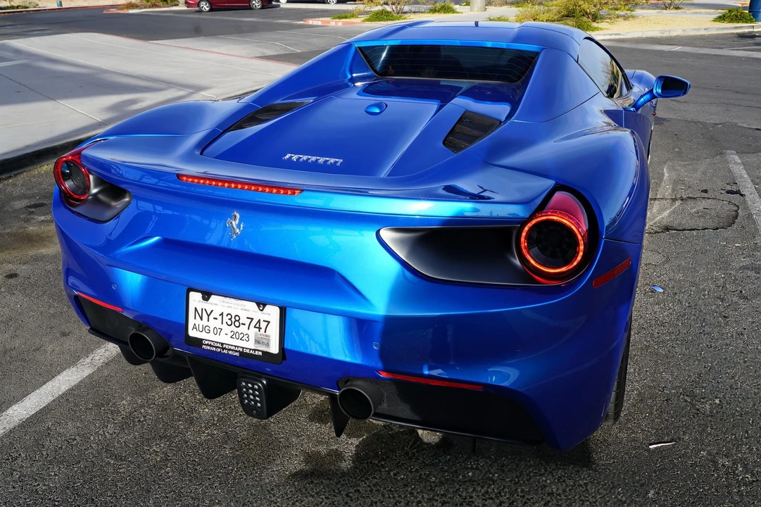 2018 Ferrari 488 Spider - Image 14 of 31