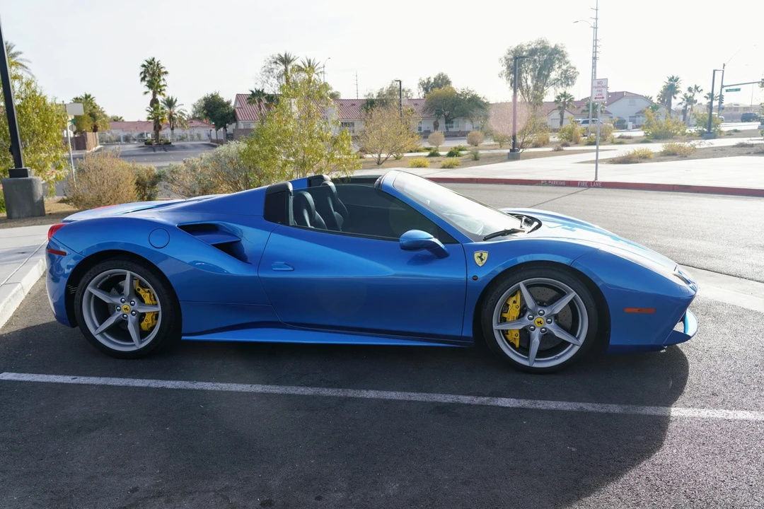 2018 Ferrari 488 Spider - Image 5 of 31