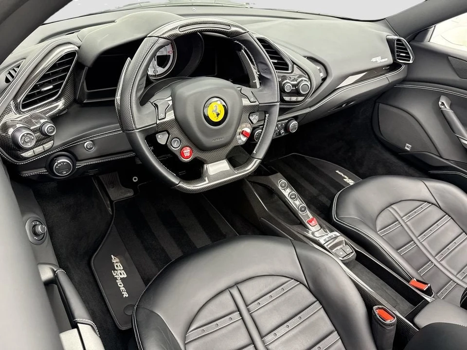 2018 Ferrari 488 Spider - Image 18 of 31