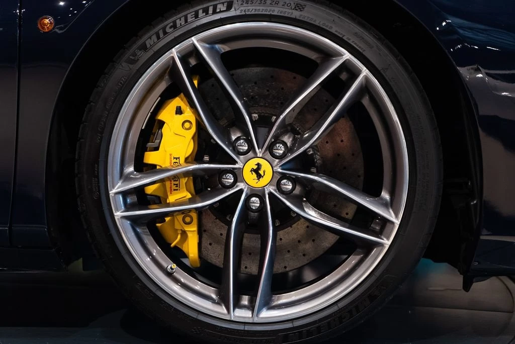 2018 Ferrari - Image 16 of 31