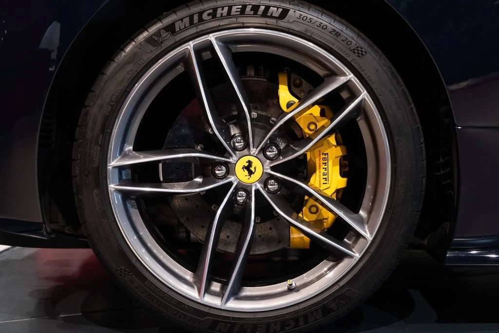 2018 Ferrari - Image 15 of 31