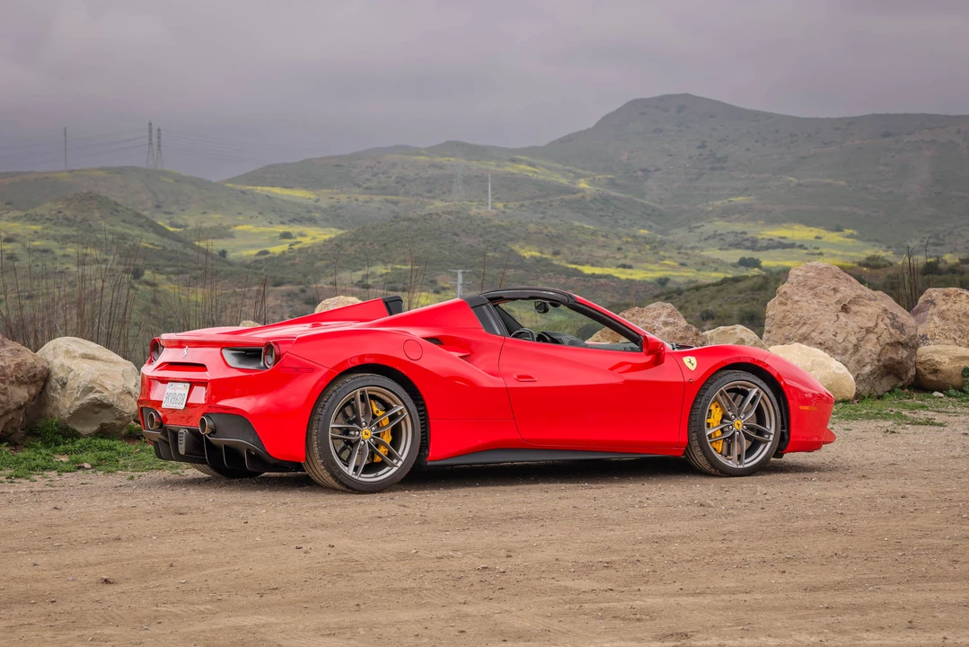 2018 Ferrari 488 Spider - Image 9 of 31