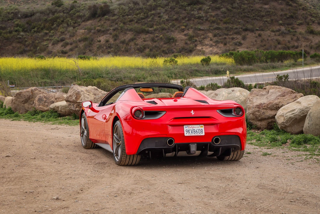 2018 Ferrari 488 Spider - Image 13 of 31
