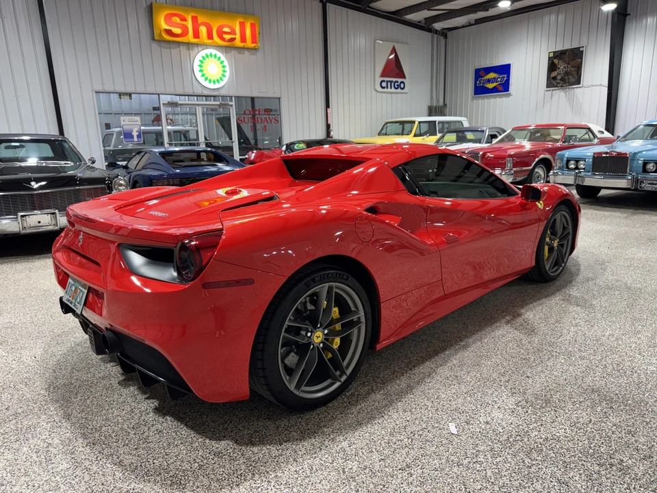 2018 Ferrari 488 Spider - Image 19 of 31