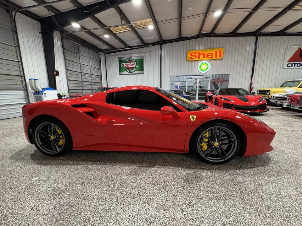2018 Ferrari 488 Spider - Image 15 of 31