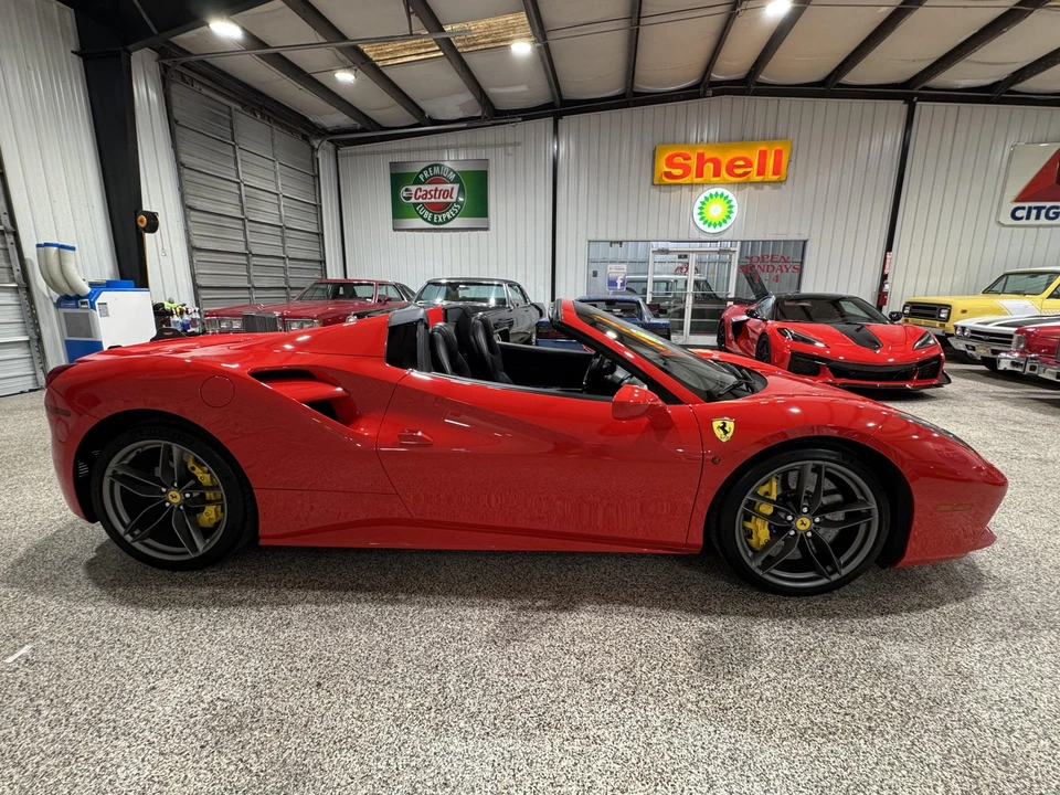 2018 Ferrari 488 Spider - Image 16 of 31