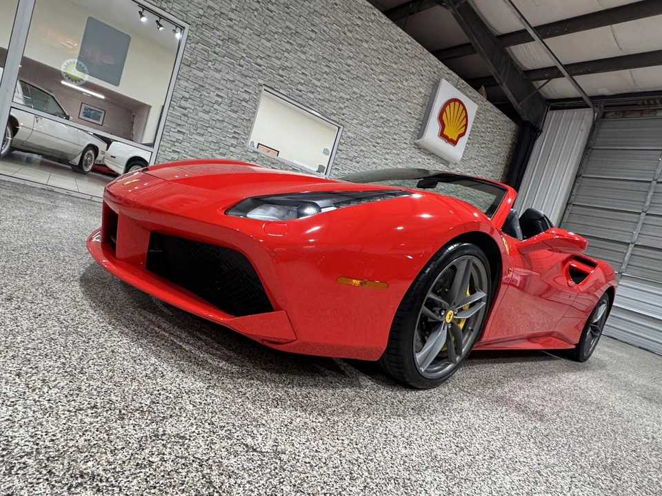2018 Ferrari 488 Spider - Image 5 of 31