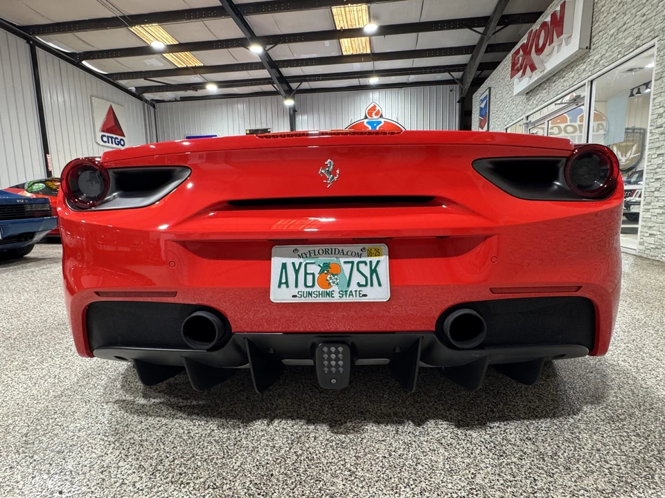 2018 Ferrari 488 Spider - Image 28 of 31