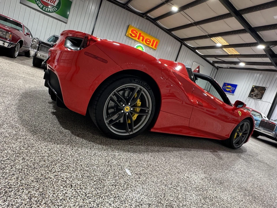 2018 Ferrari 488 Spider - Image 17 of 31