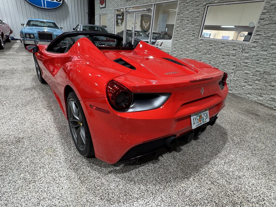 2018 Ferrari 488 Spider - Image 31 of 31