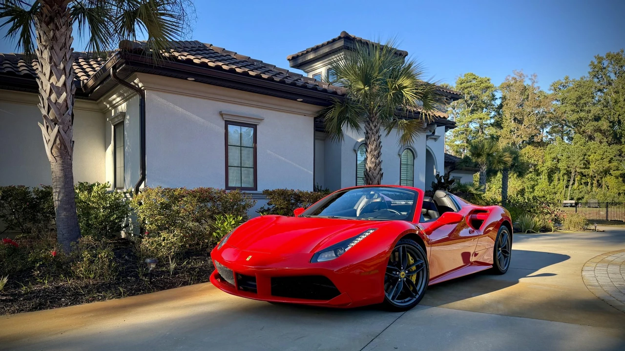 2018 Ferrari 488 Spider - Image 8 of 31