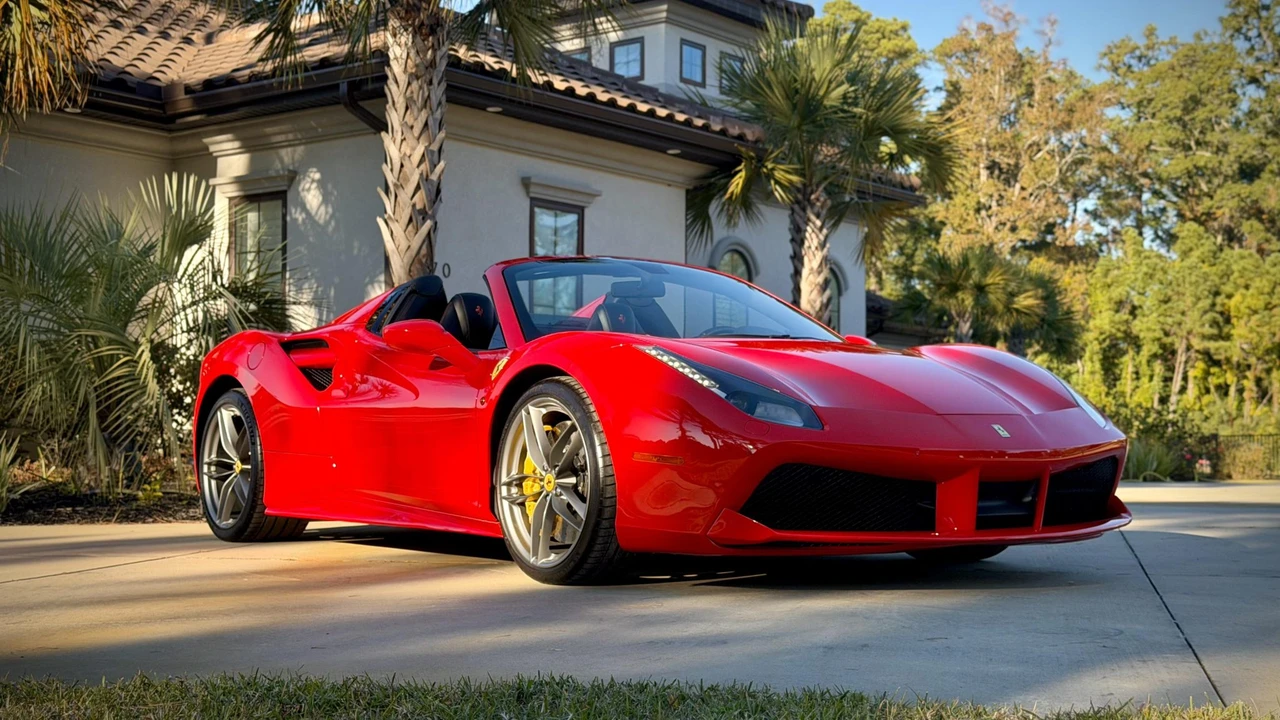 2018 Ferrari 488 Spider - Image 12 of 31