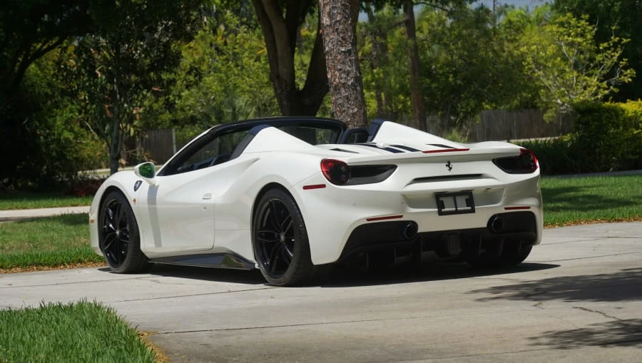 2018 Ferrari 488 Spider - Image 22 of 31