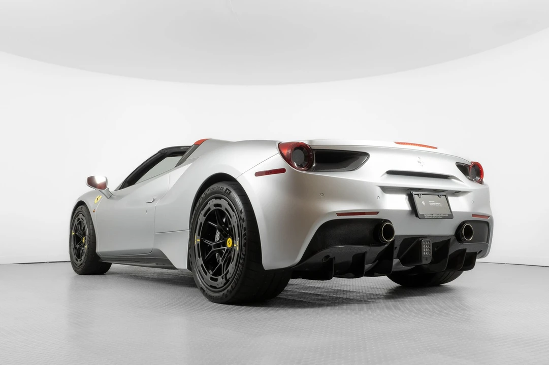 2018 Ferrari 488 Spider - Image 19 of 21