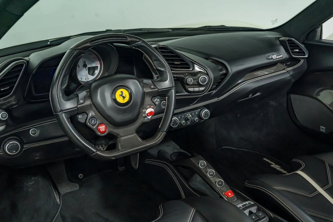 2018 Ferrari 488 Spider - Image 30 of 31