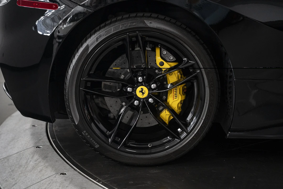 2018 Ferrari 488 Spider - Image 19 of 31