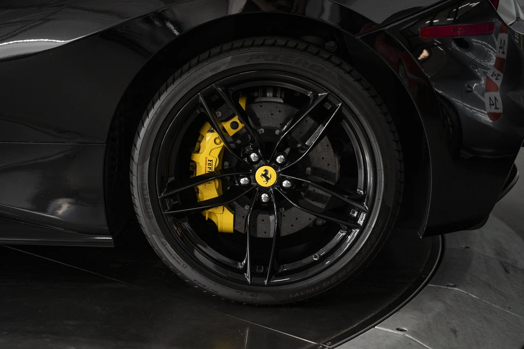 2018 Ferrari 488 Spider - Image 22 of 31