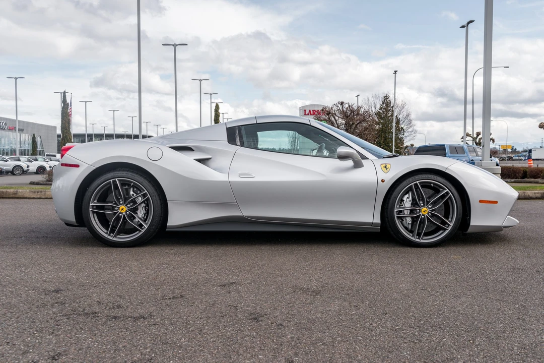 2018 Ferrari 488 Spider - Image 6 of 31