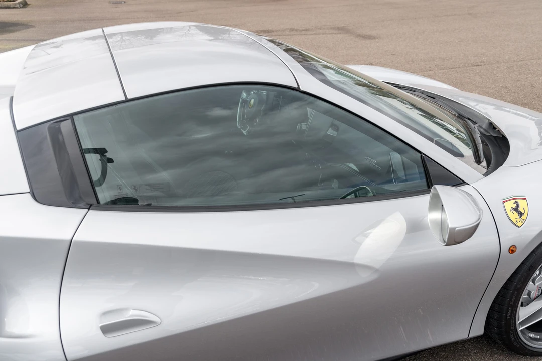 2018 Ferrari 488 Spider - Image 17 of 31