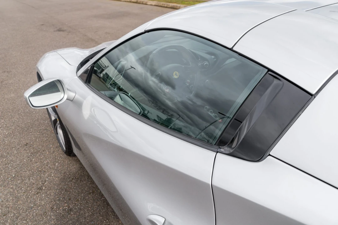 2018 Ferrari 488 Spider - Image 15 of 31