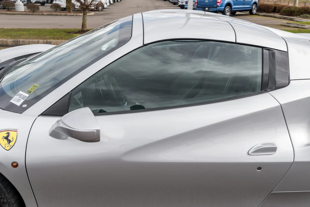 2018 Ferrari 488 Spider - Image 14 of 31