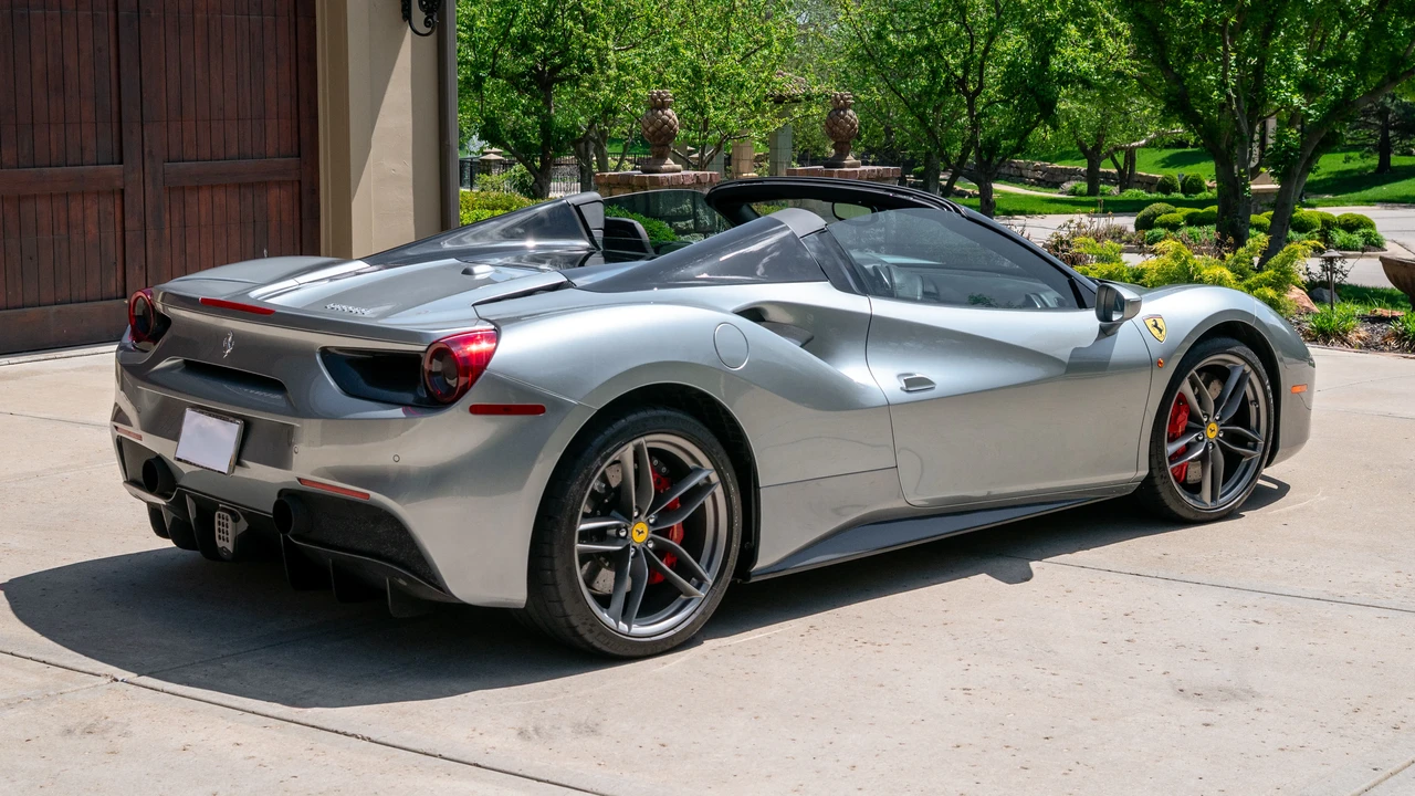 2018 Ferrari 488 Spider - Image 4 of 31