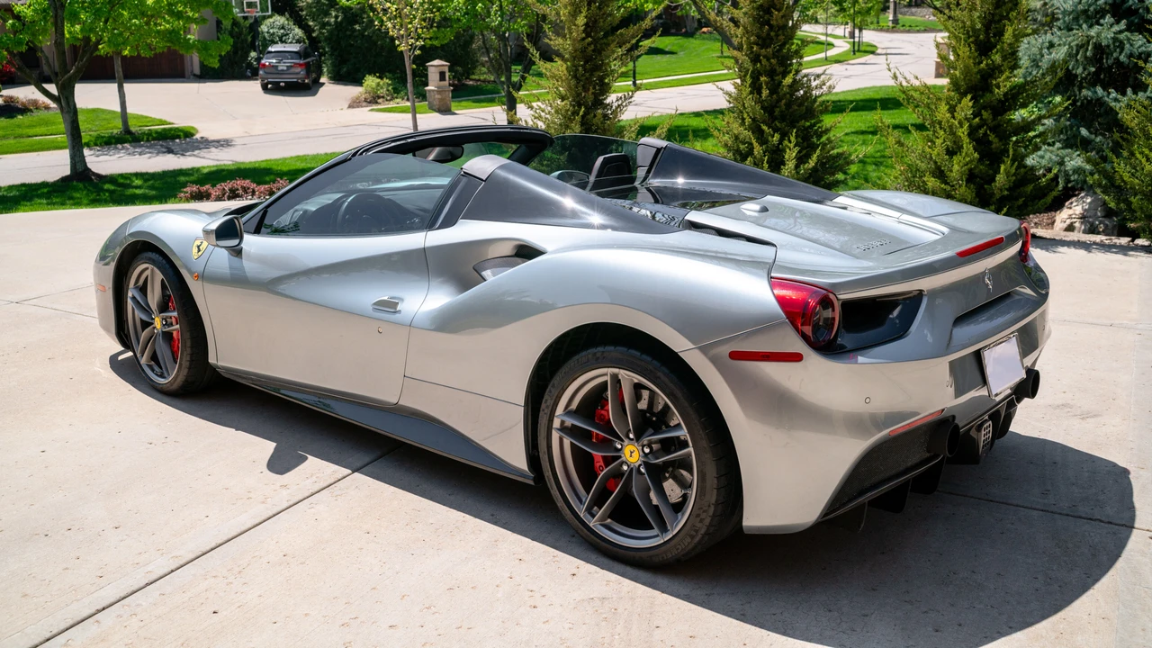 2018 Ferrari 488 Spider - Image 7 of 31