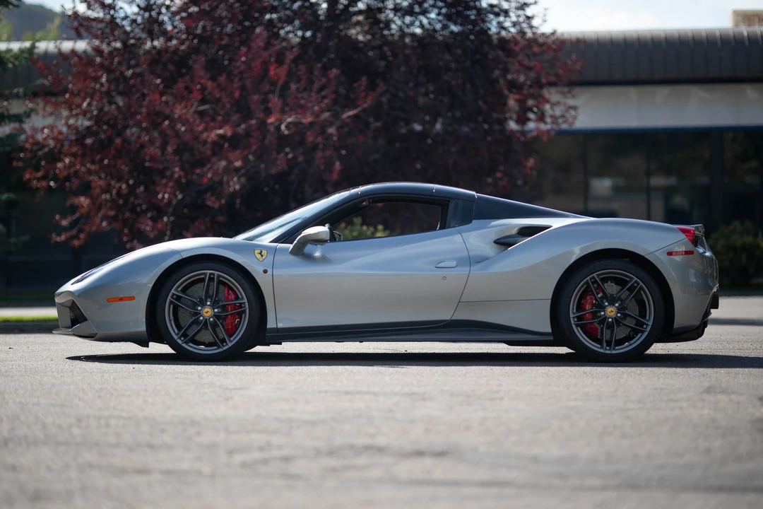 2018 Ferrari 488 Spider - Image 11 of 31