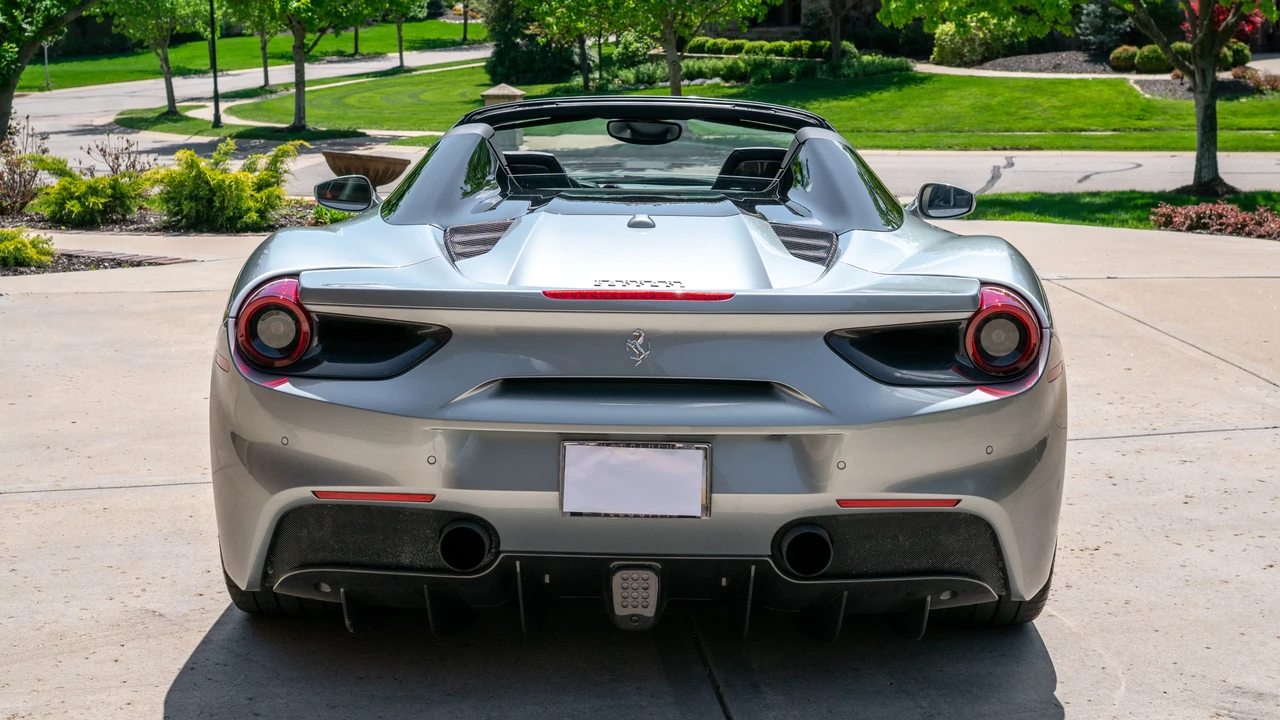2018 Ferrari 488 Spider - Image 8 of 31