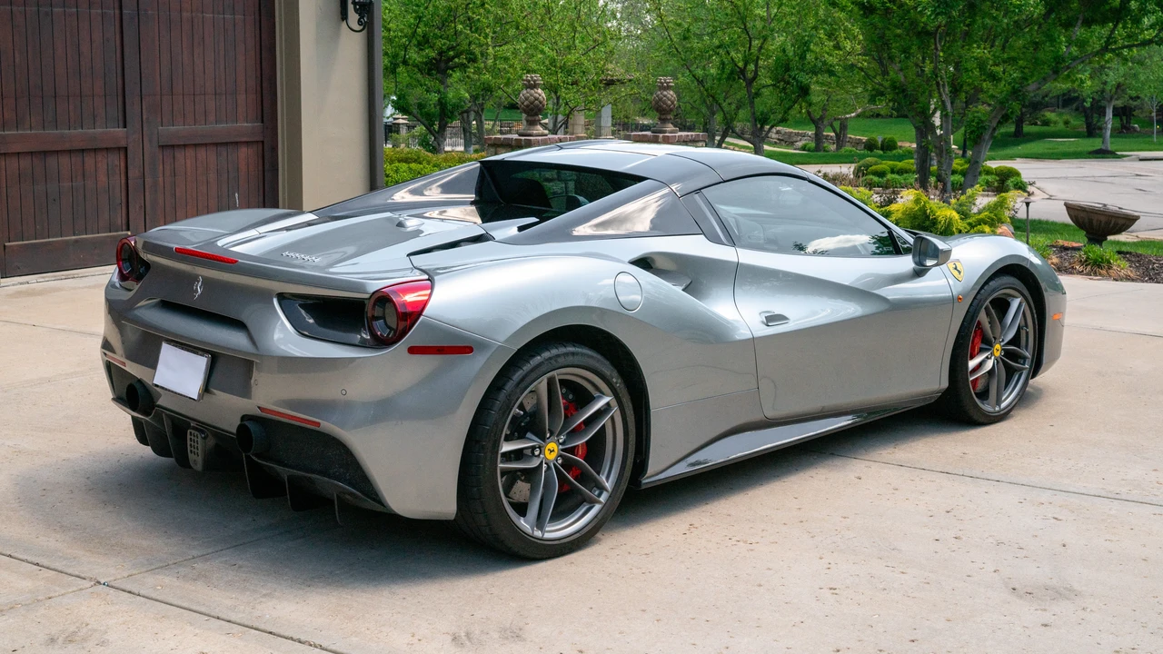 2018 Ferrari 488 Spider - Image 12 of 31