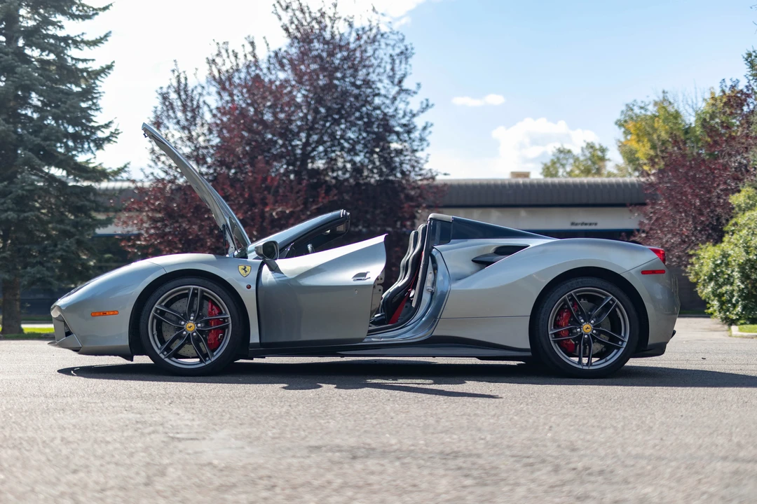 2018 Ferrari 488 Spider - Image 28 of 31