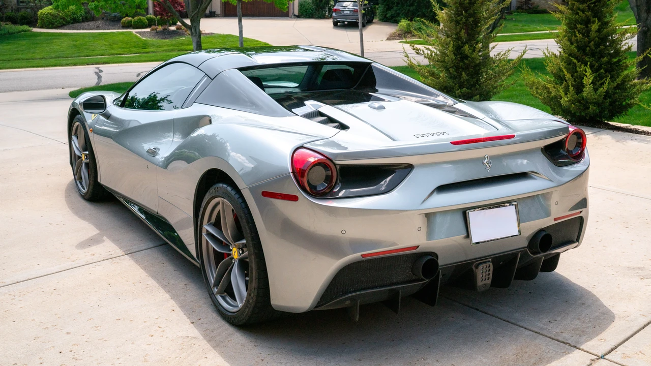 2018 Ferrari 488 Spider - Image 14 of 31