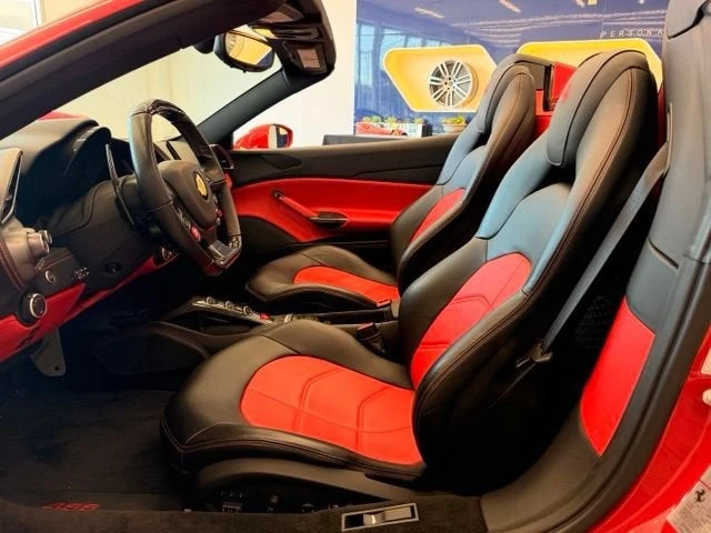 2018 Ferrari 488 Spider - Image 22 of 31