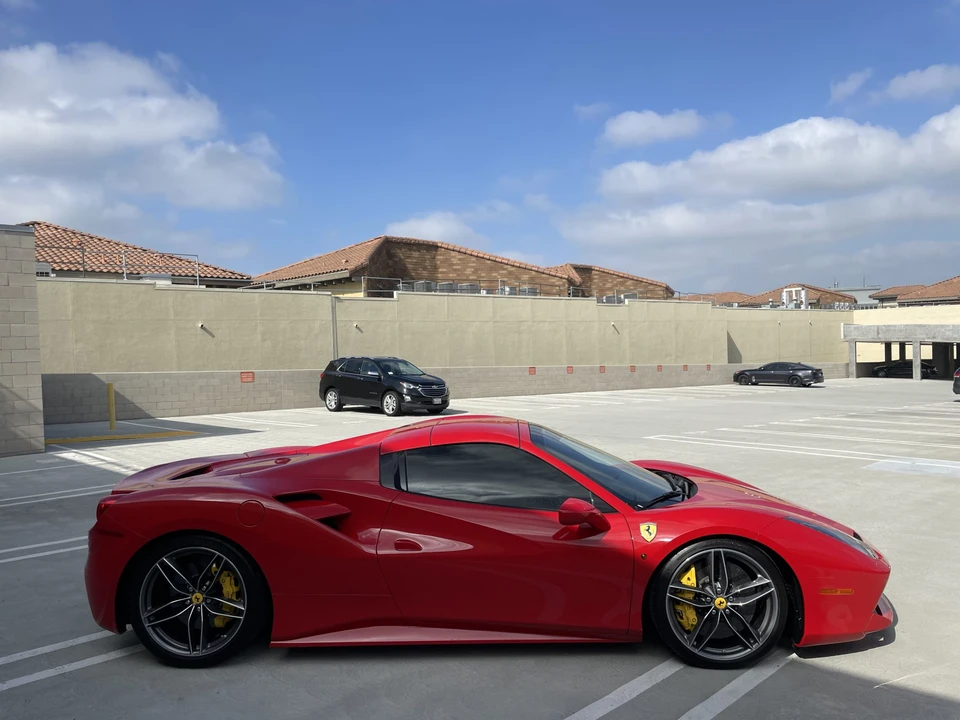 2018 Ferrari 488 Spider - Image 15 of 31