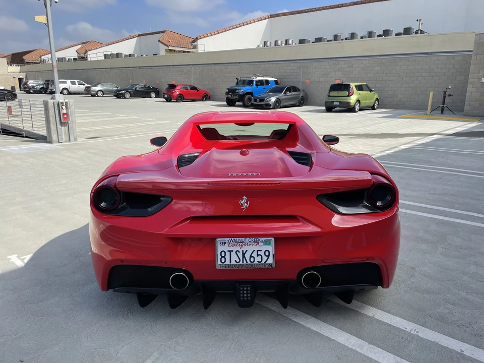 2018 Ferrari 488 Spider - Image 11 of 31