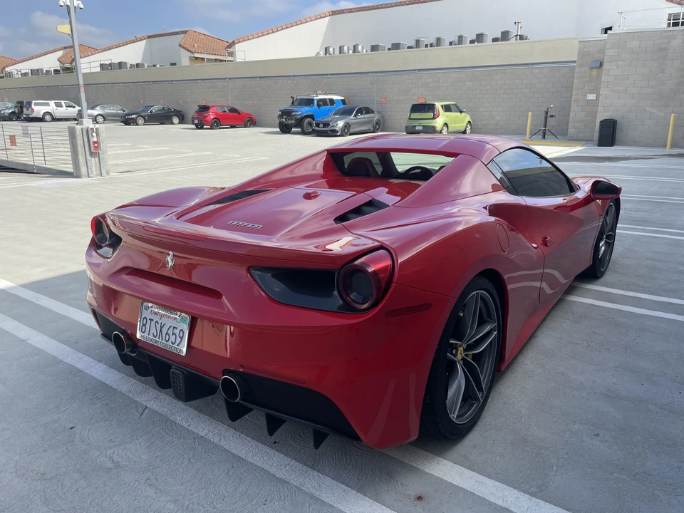 2018 Ferrari 488 Spider - Image 12 of 31