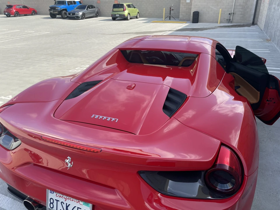 2018 Ferrari 488 Spider - Image 27 of 31
