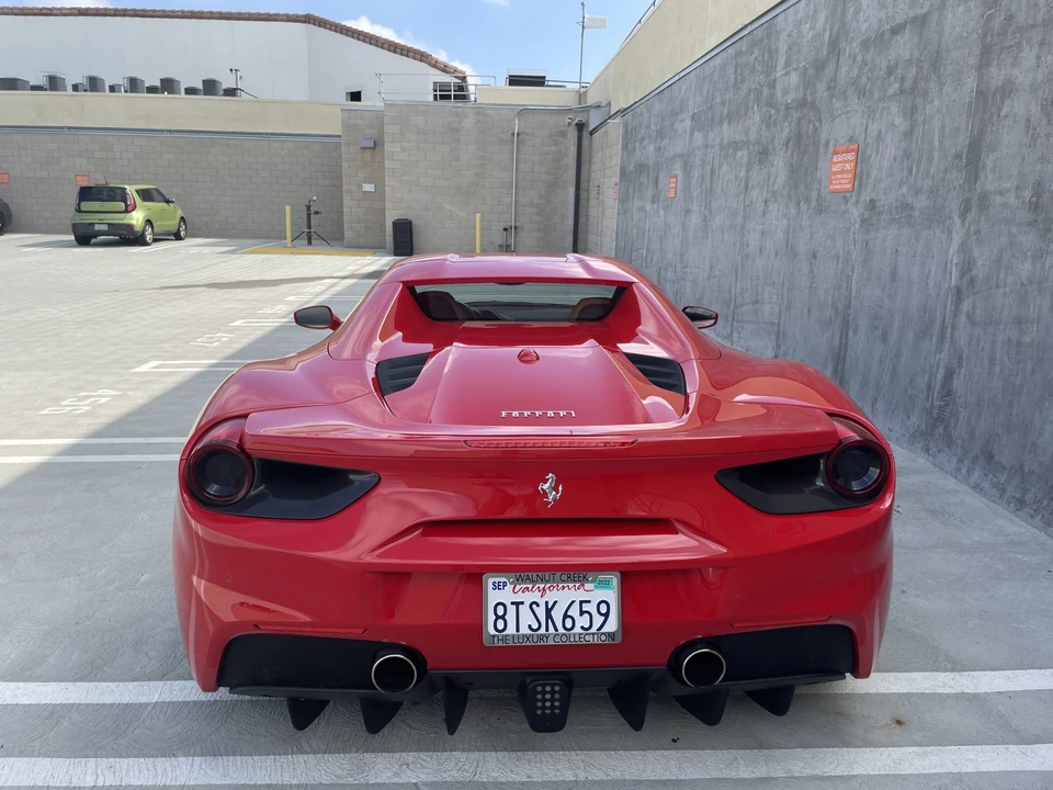2018 Ferrari 488 Spider - Image 9 of 31