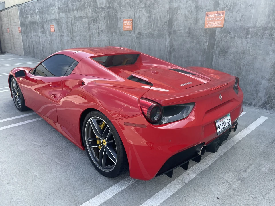 2018 Ferrari 488 Spider - Image 7 of 31