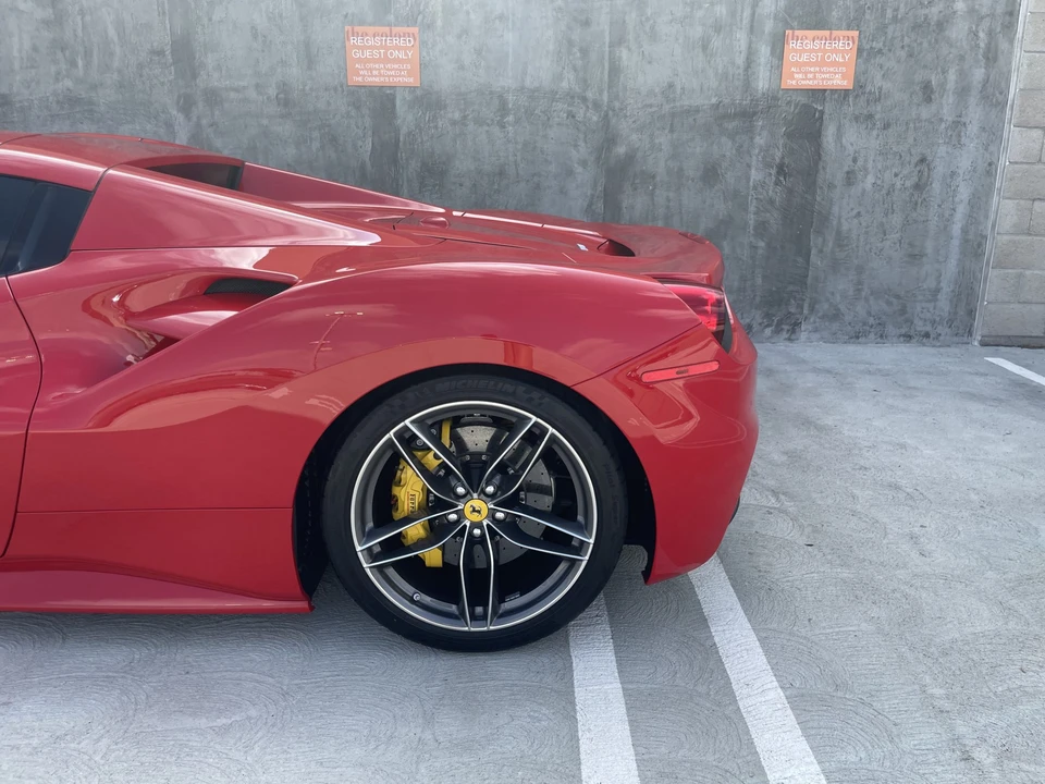 2018 Ferrari 488 Spider - Image 20 of 31